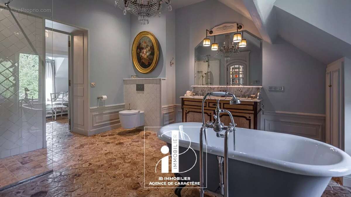 Maison à FONTAINEBLEAU