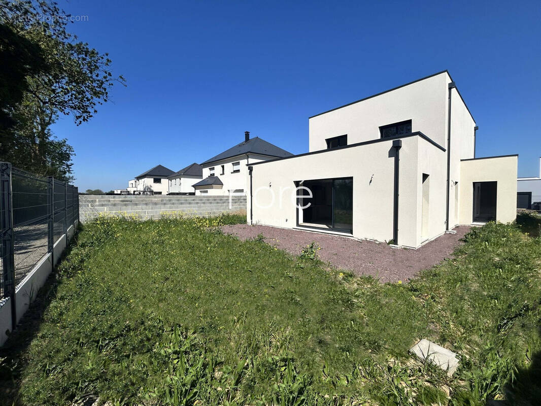 Maison à BIEVILLE-BEUVILLE