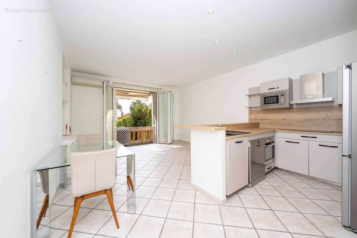 Appartement à BEAULIEU-SUR-MER