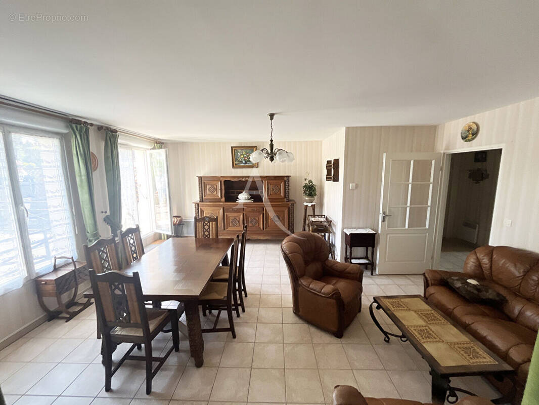 Appartement à DOURDAN