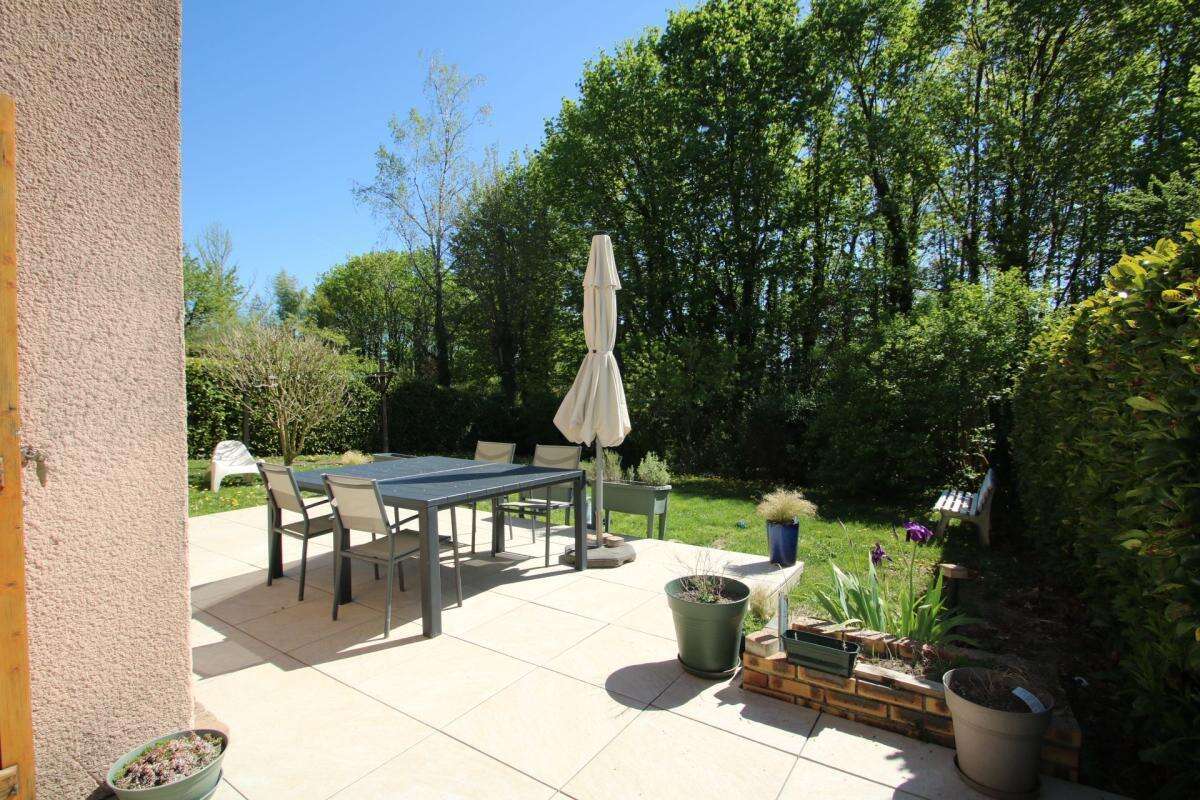 EXCLUSIVITÉ : Maison de Charme avec Vue Lac – Vaulx-Milieu (9 min Gare La Verpillière) - photo 2
