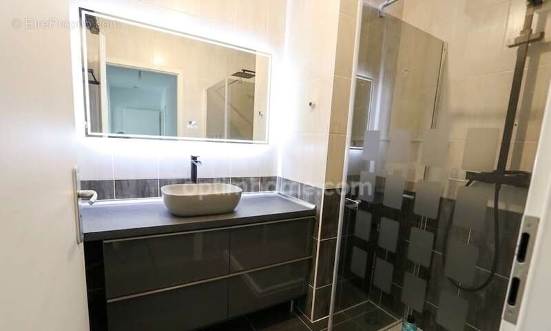 Appartement à AMNEVILLE