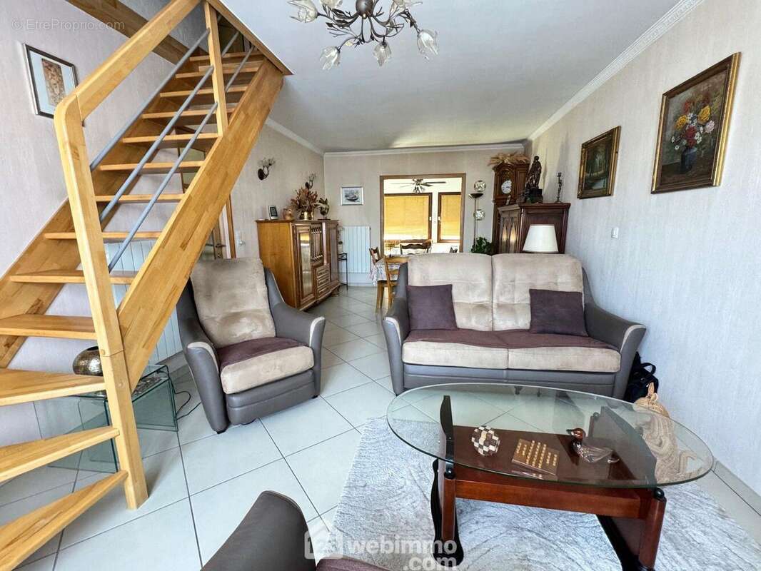 découvrons le séjour... - Maison à BONDOUFLE