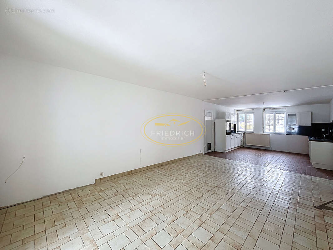 Maison à HEVILLIERS