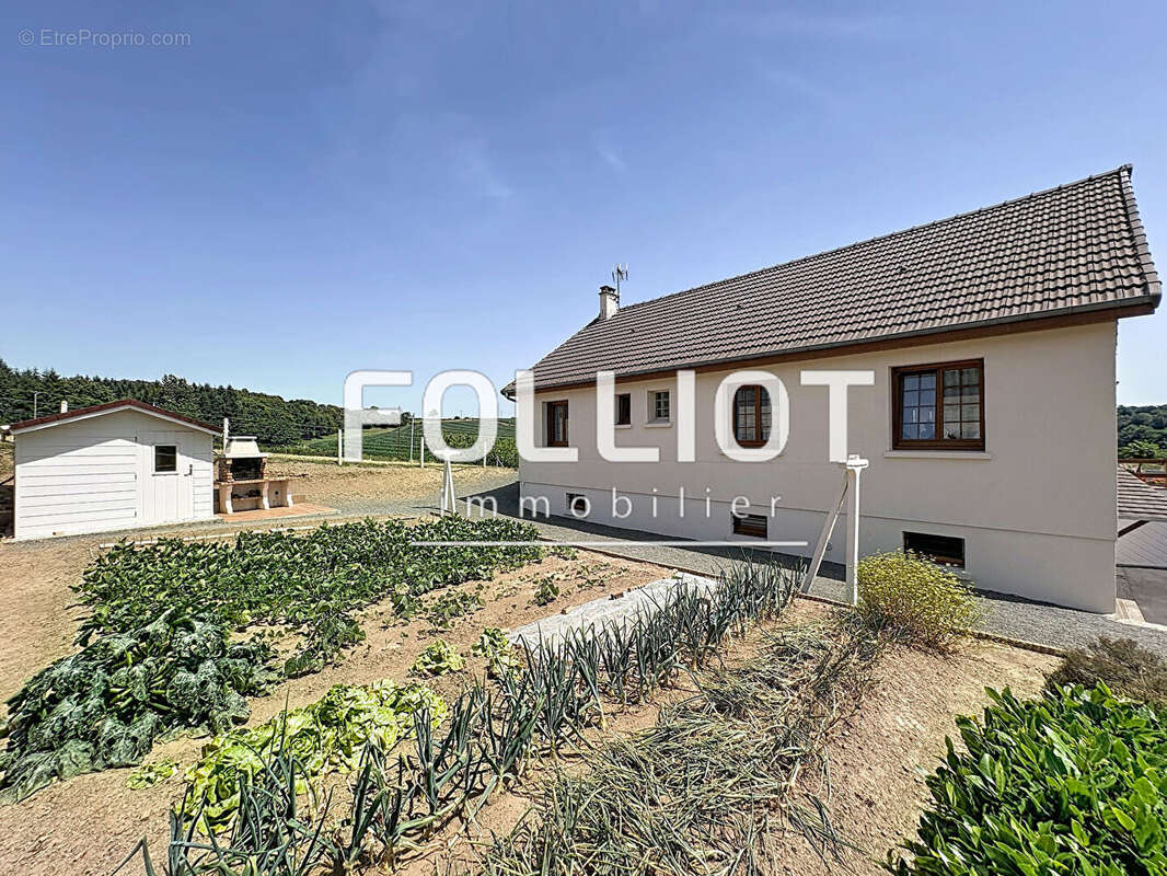 Maison à DOMJEAN