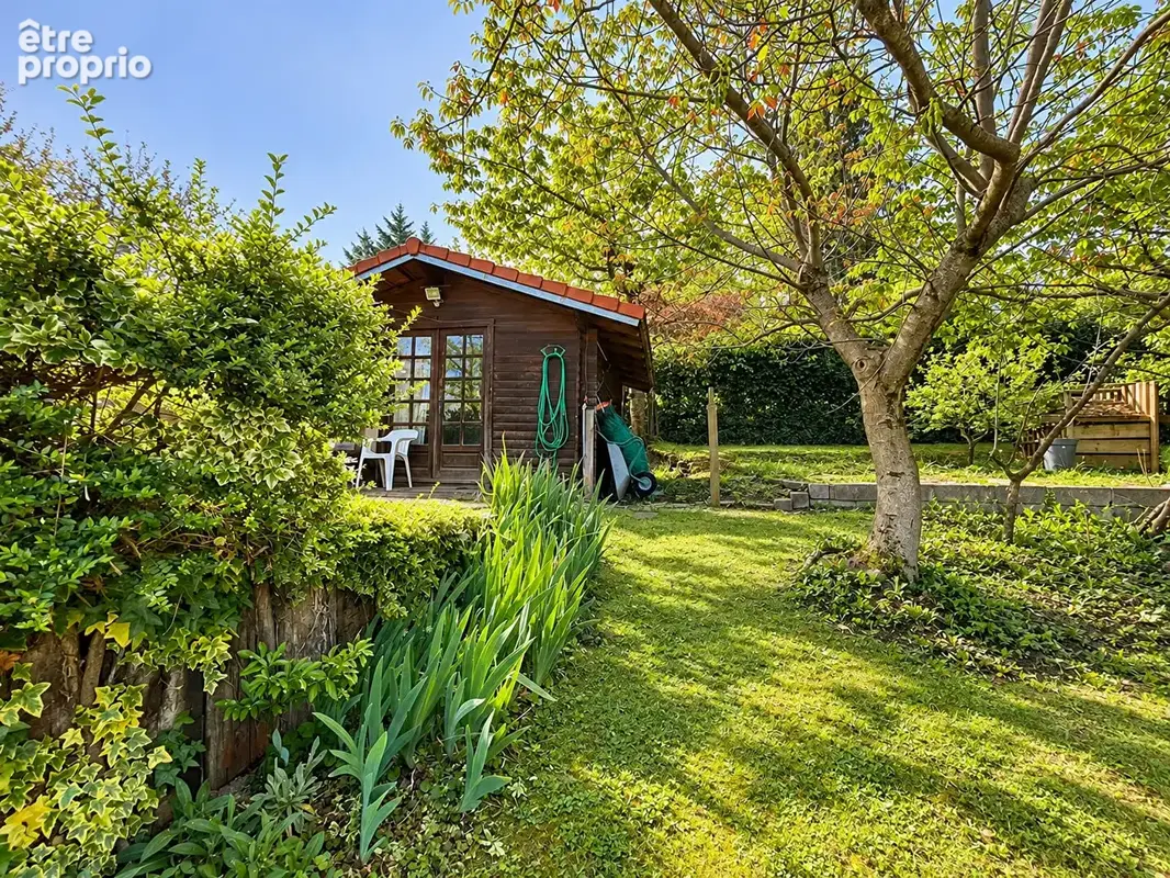 Royat - Maison avec panorama, jardin, terrasses et spa / 7 Pièces principales / 185 m² / Parcelle 942 m² - photo 17