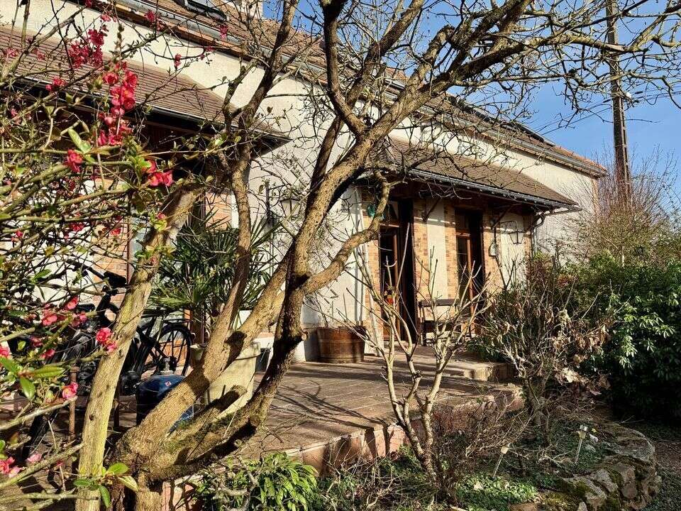 Maison à PONT-SUR-YONNE