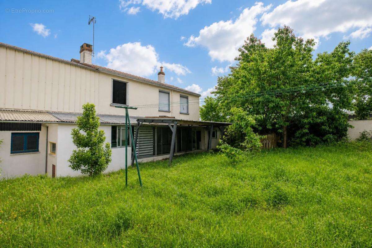 Maison 6 pièces avec grand garage - Louée - photo 3