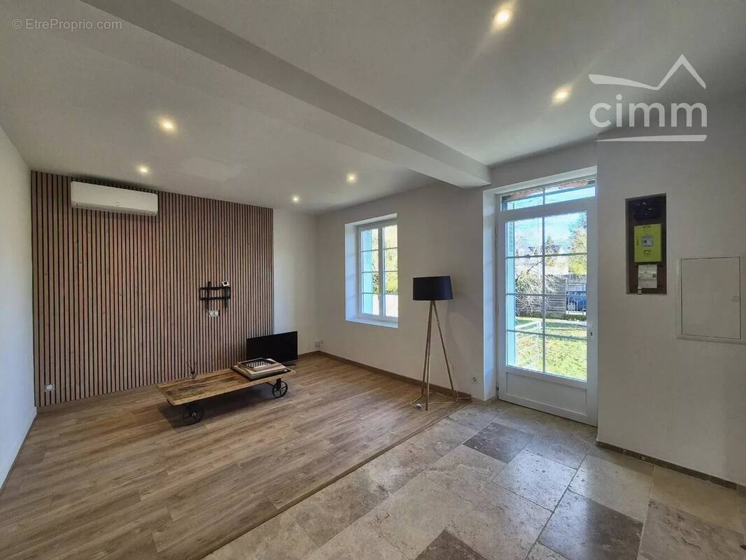 Maison à COUR-CHEVERNY