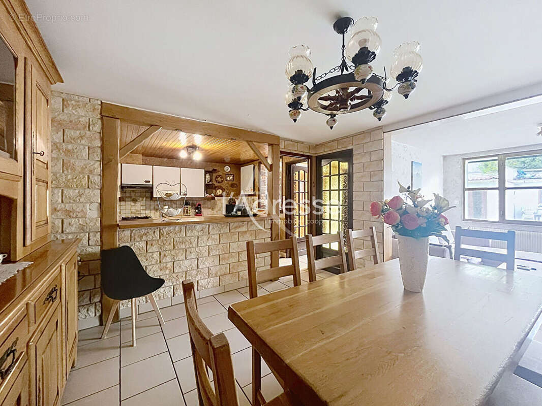 À 5 min de la gare Maison 3 chambres sur 251 m² à prix exceptionnel ! - photo 7