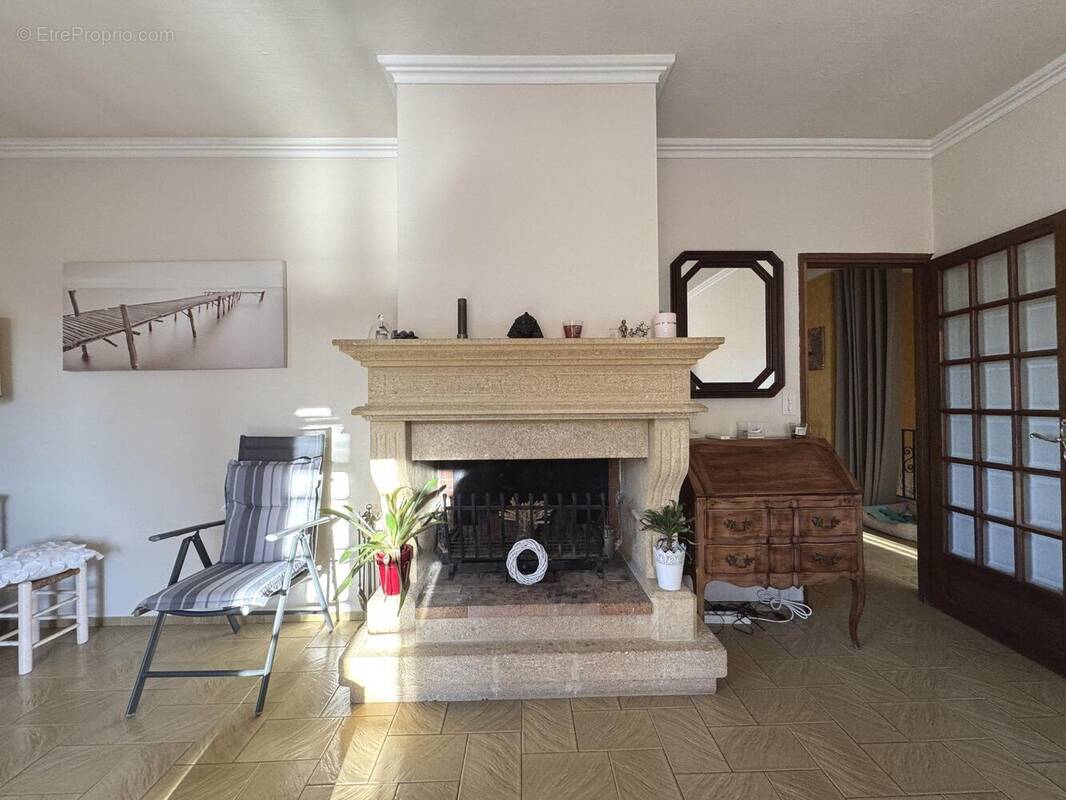 Salon - Maison à BEZIERS