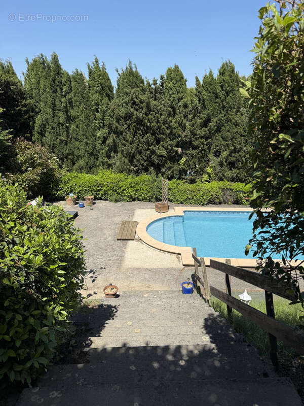 Un cadre de vie rare entre pinède, vue dégagée et douceur de vivre - photo 7