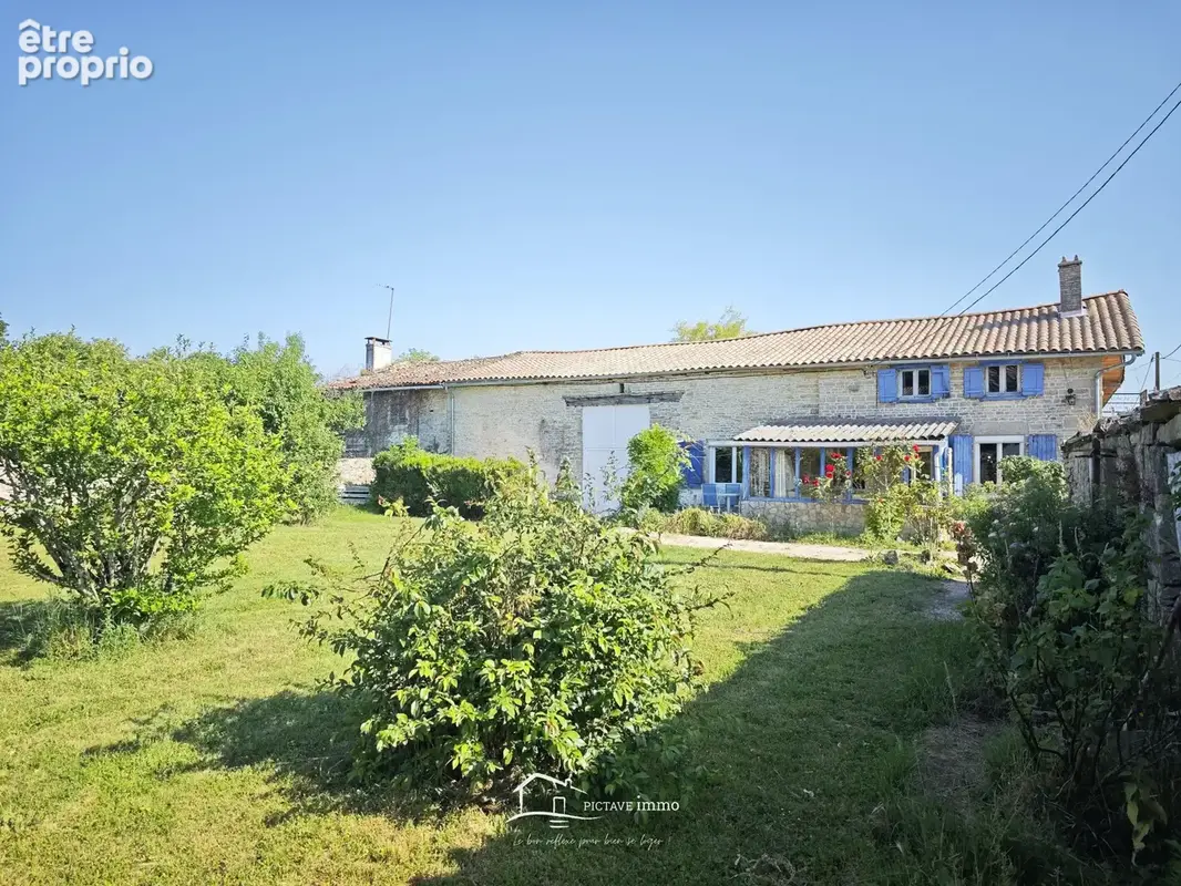 Photo Maison à Lezay au prix de 69 800€