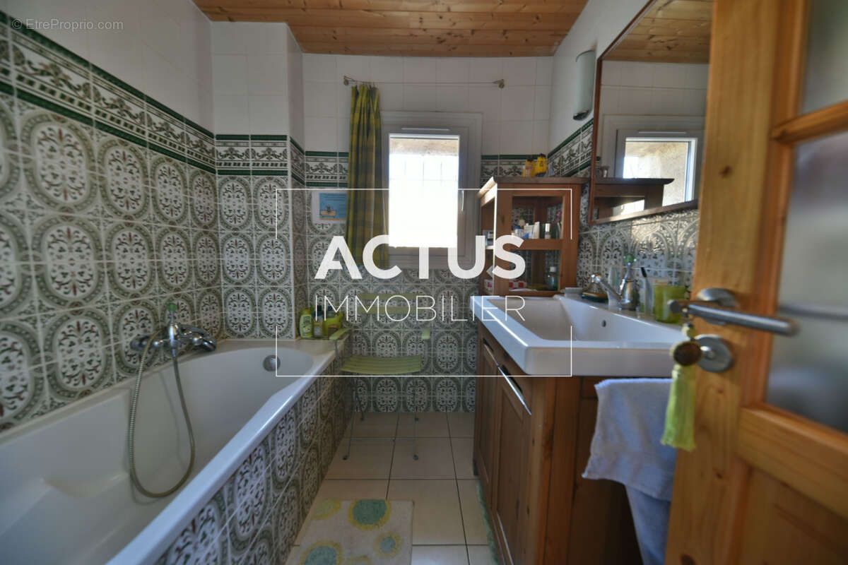 Maison à CORNILLON-CONFOUX