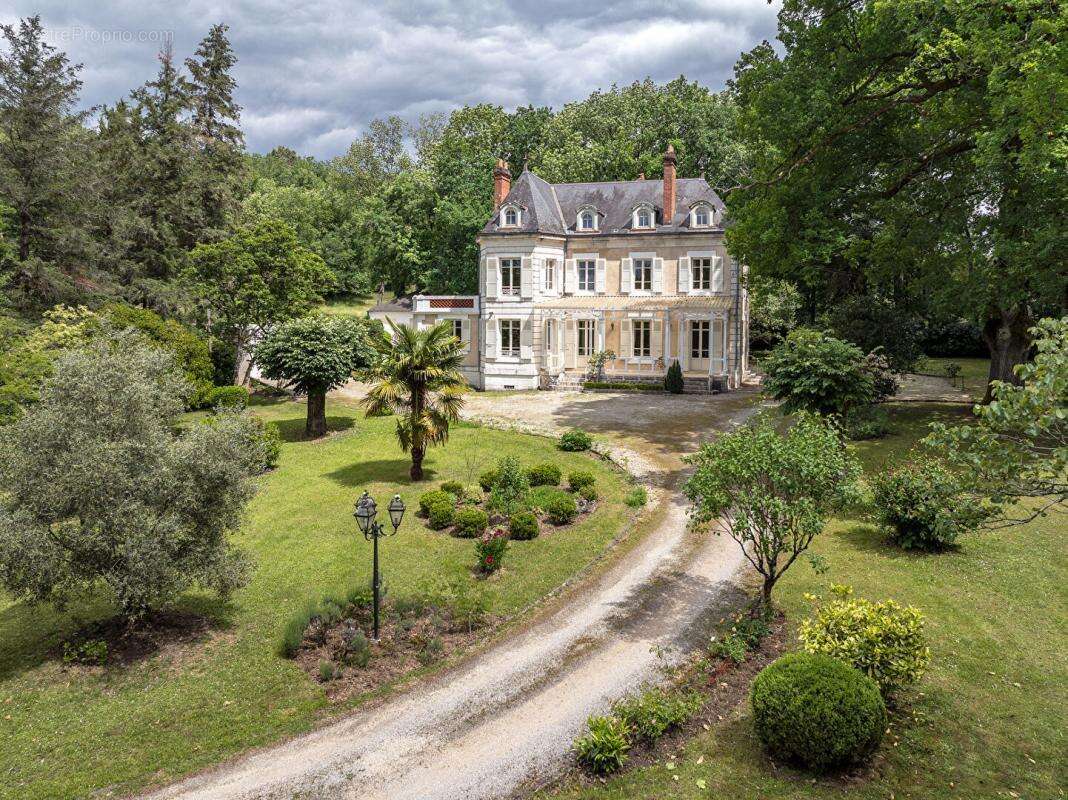 Maison à CORGNAC-SUR-L'ISLE