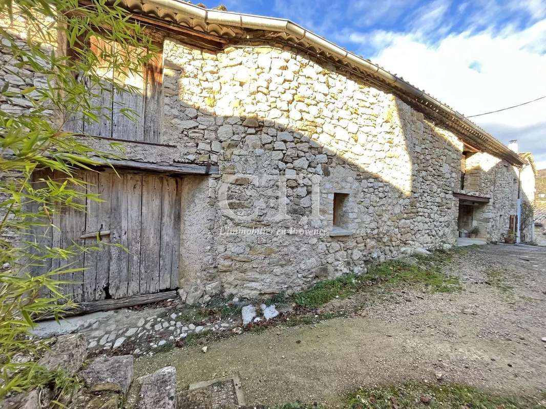 Maison à BUIS-LES-BARONNIES