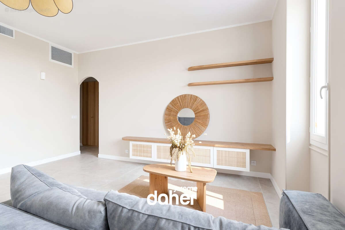 Appartement à MARSEILLE-7E