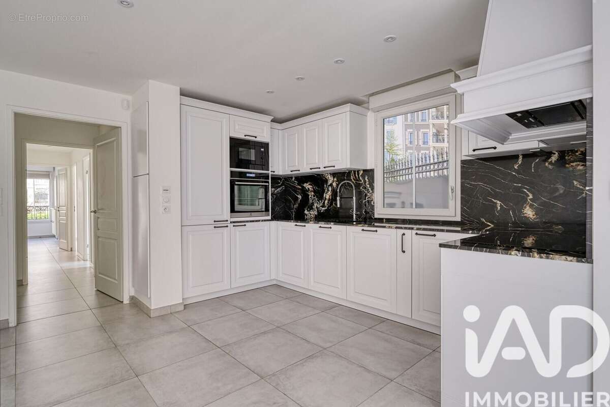 Photo 6 - Appartement à LE PLESSIS-ROBINSON