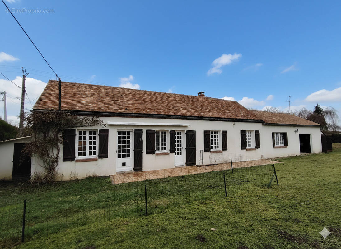 Maison à DOMATS