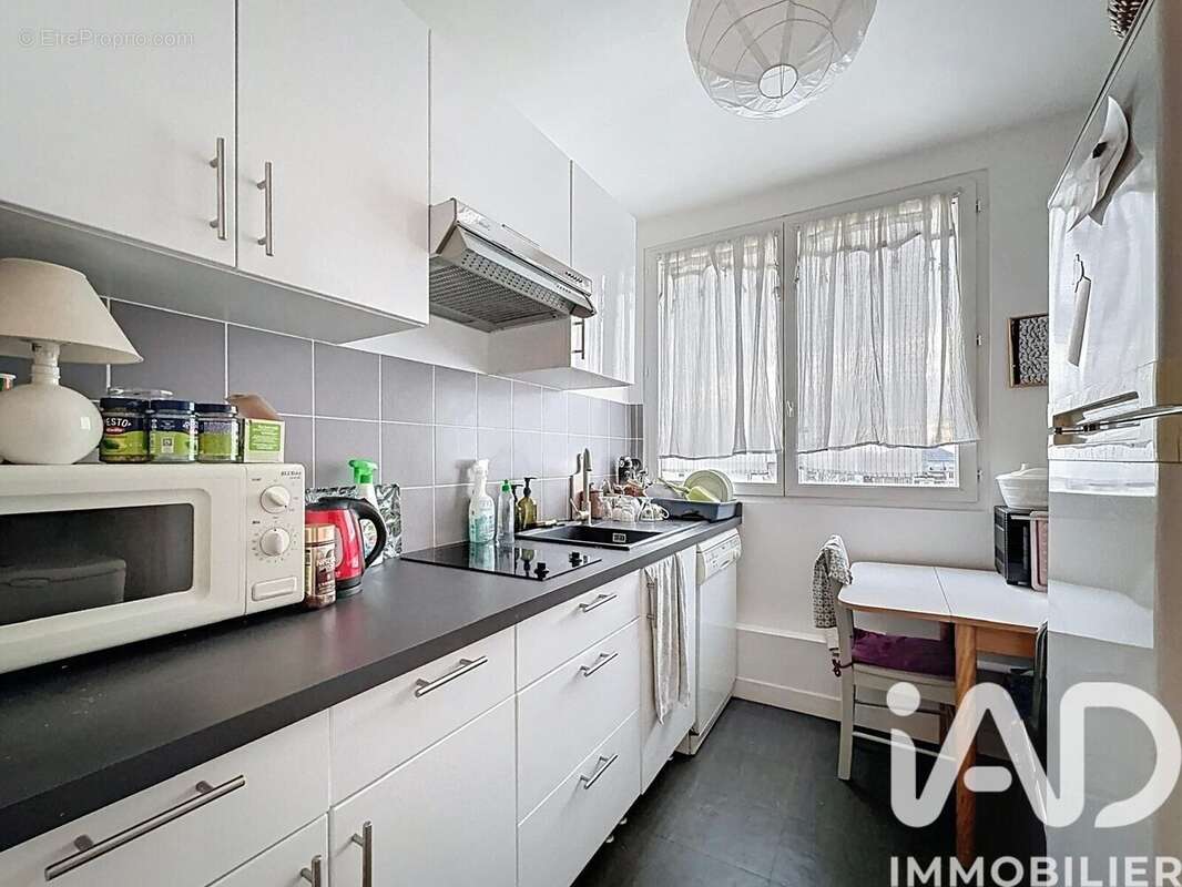 Appartement 54 m² à La Garenne-Colombes  - photo 3