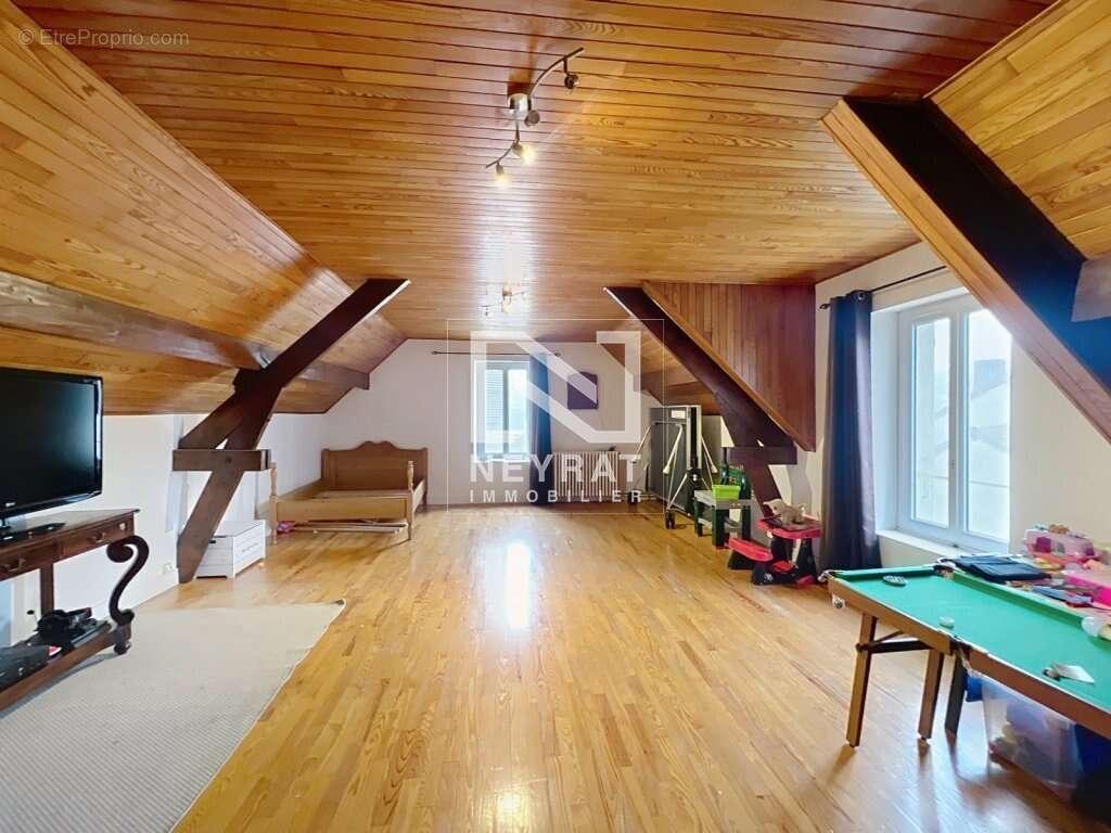 Maison à ETANG-SUR-ARROUX