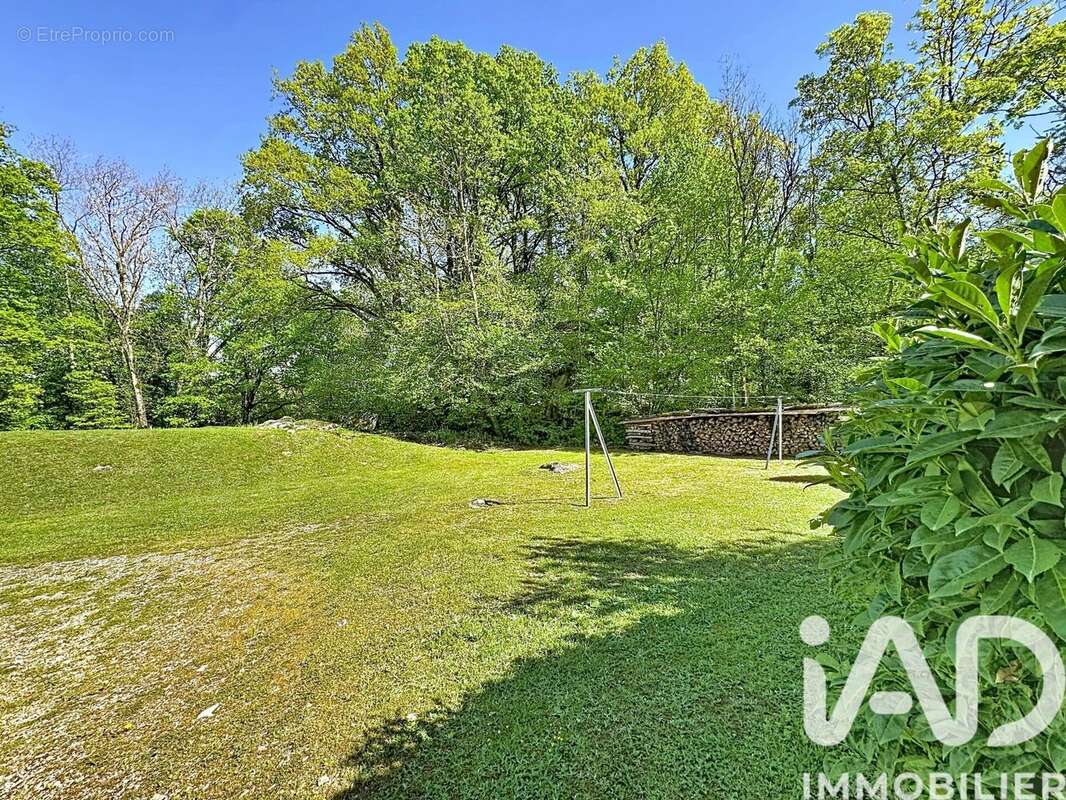 Photo 3 - Terrain à PERS-JUSSY