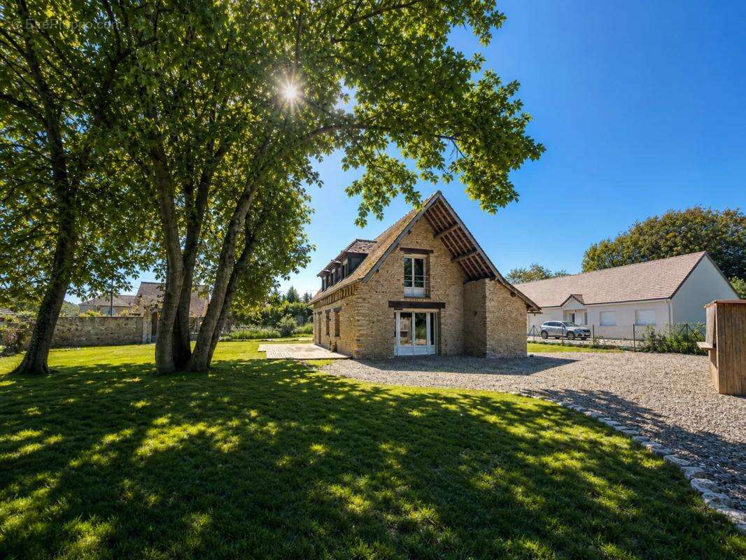 Maison de 5 pièces de 117 m² à Hardencourt-Cocherel - photo 2