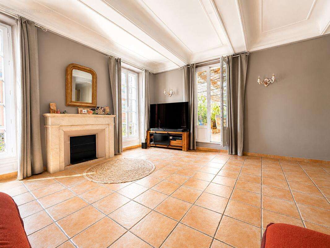 Appartement à HYERES
