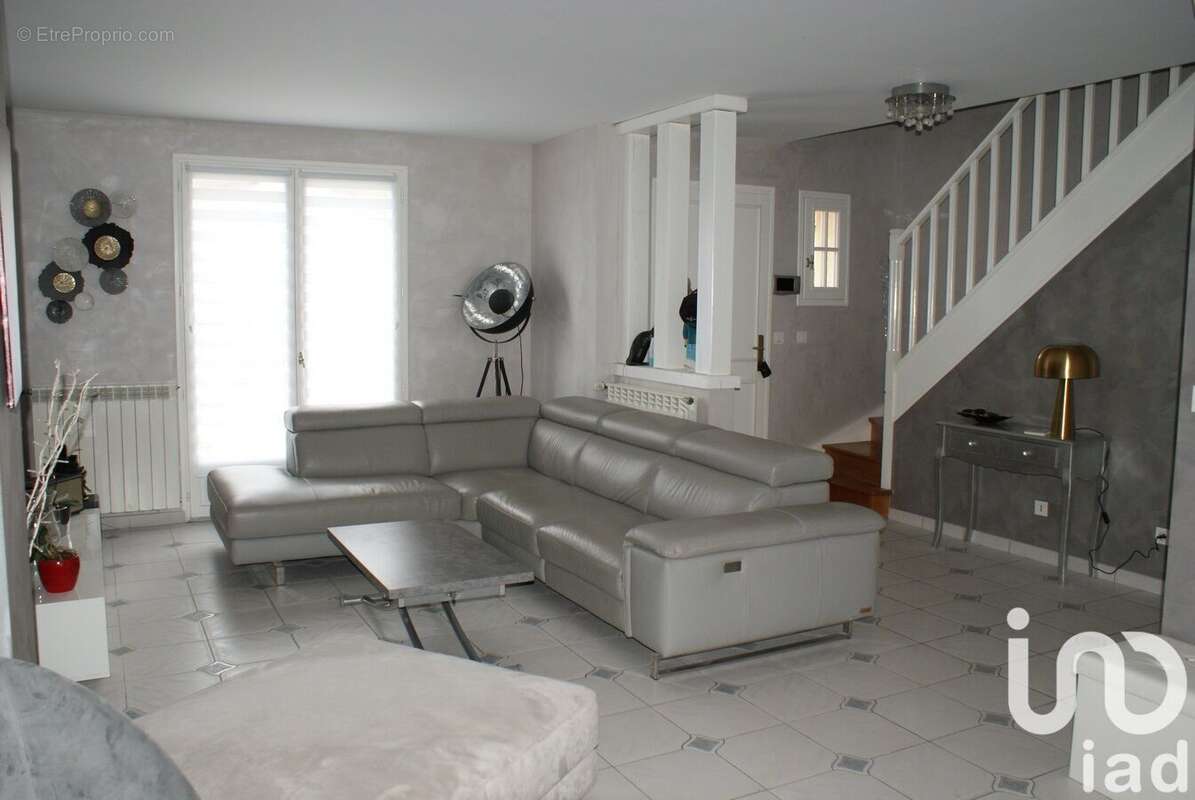 Photo 3 - Maison à VIRY-CHATILLON