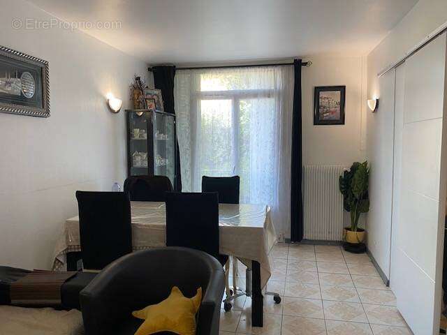Appartement à LE RAINCY