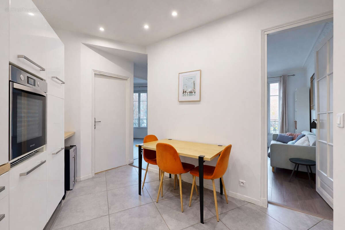 Appartement à PARIS-14E