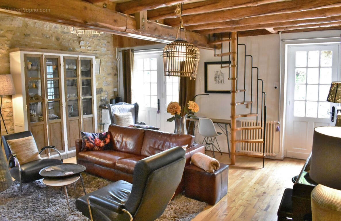 Maison à PRAYSSAC