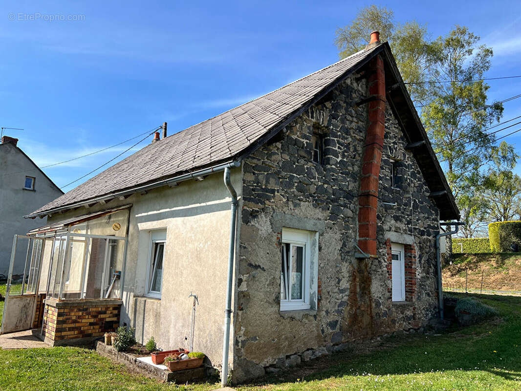 Maison à MESSEIX