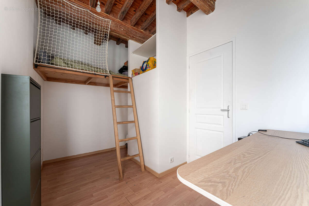 Maison à NEUVILLE-SUR-SAONE