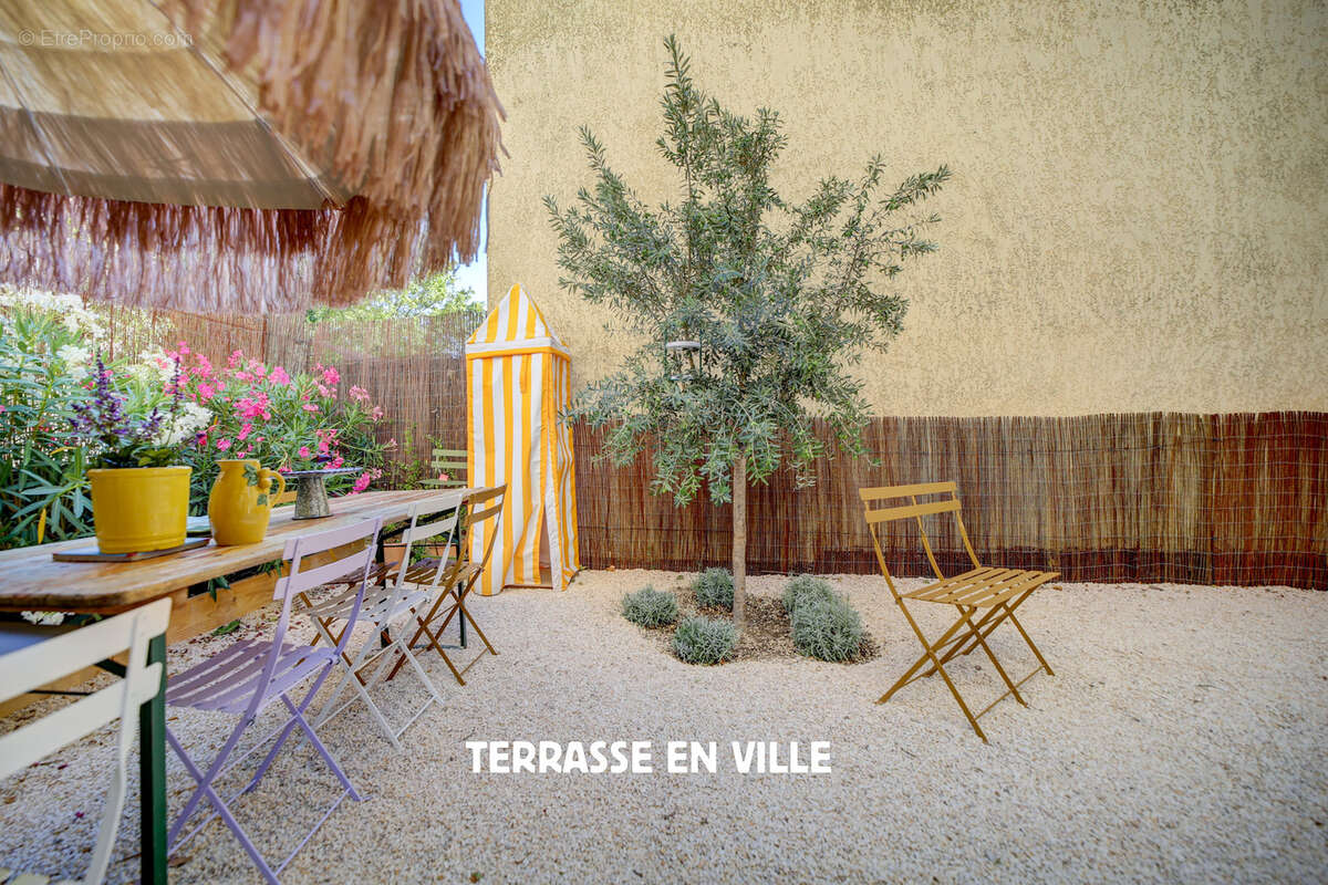 Appartement à SAINT-CYR-SUR-MER