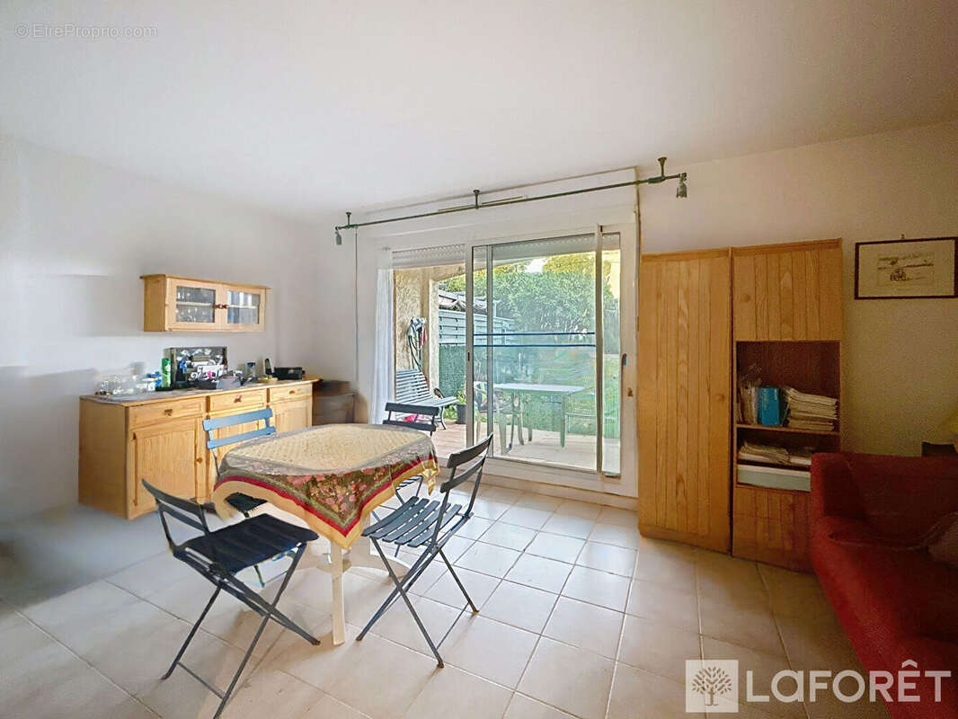 Appartement à SAUSSET-LES-PINS