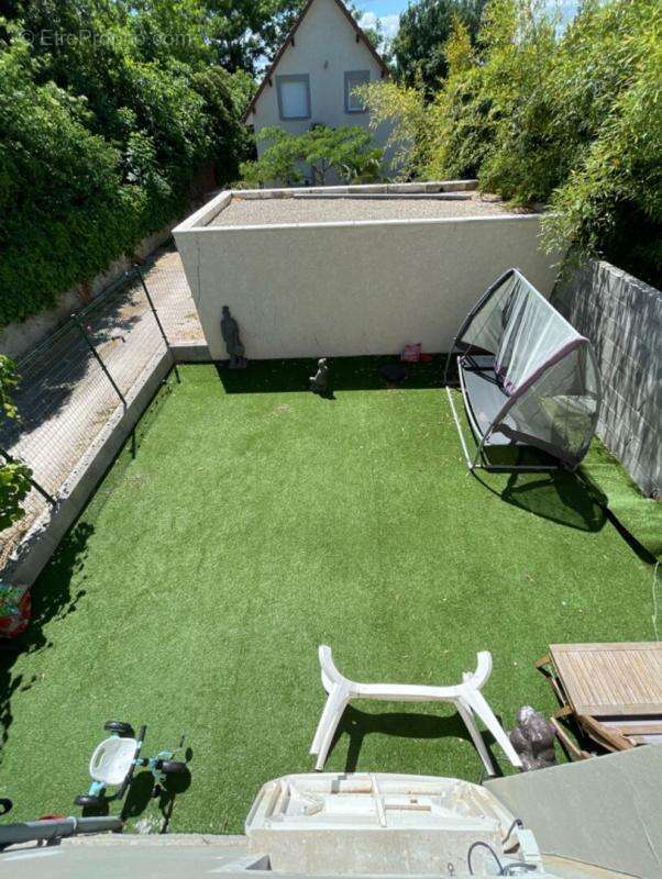 Maison à VAULX-EN-VELIN