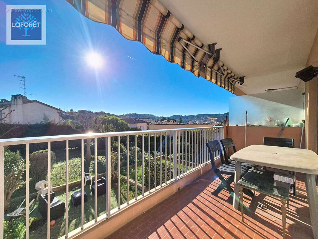 Appartement à VALLAURIS