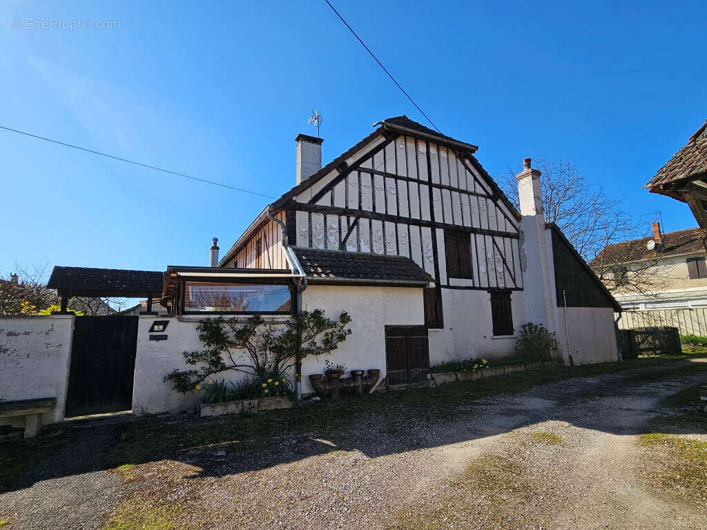 Maison à HEUILLEY-SUR-SAONE
