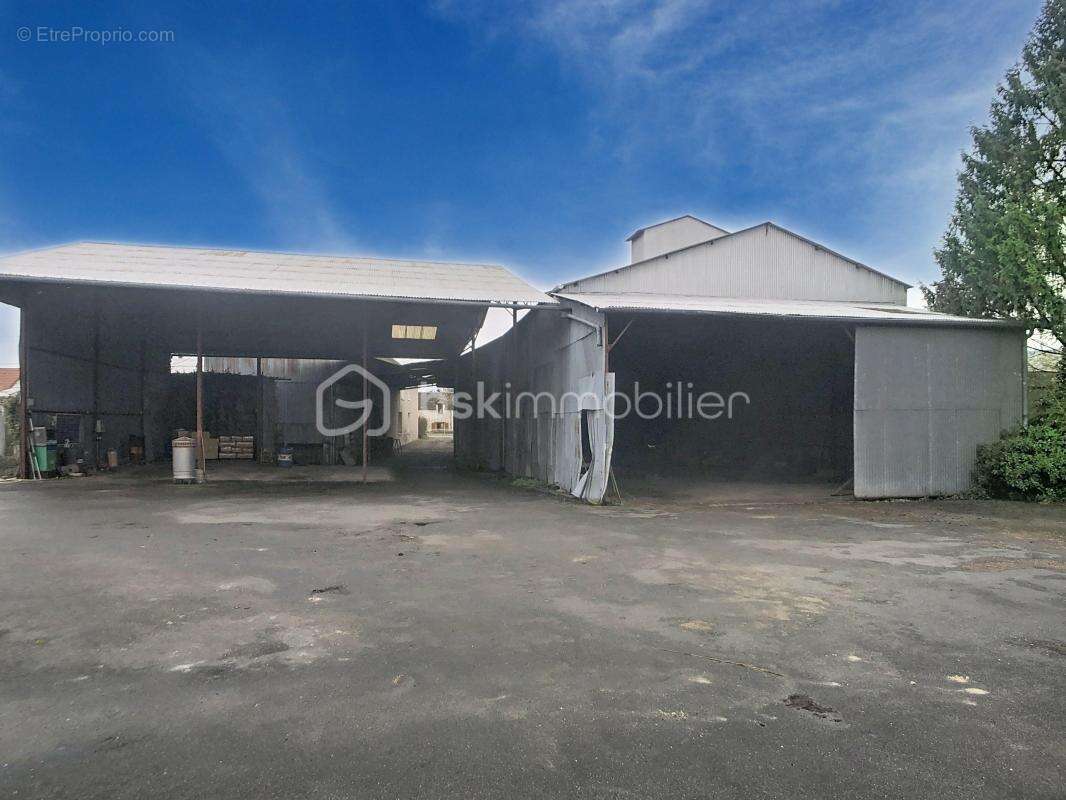 Maison à GONDREVILLE