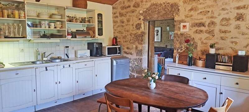 A vendre ARCAMBAL (46) Maison 6 pièces de 144m² habitables - Terrain 841m² - photo 4