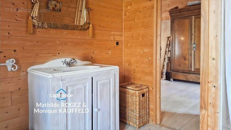 Maison à VOLLORE-VILLE