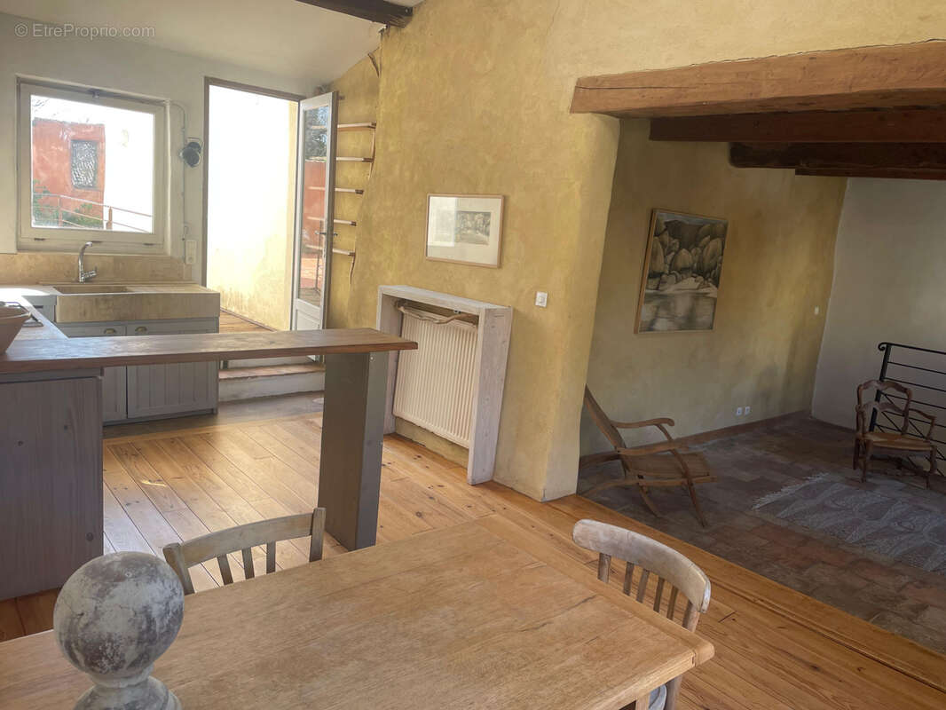 Maison à SAINT-QUENTIN-LA-POTERIE