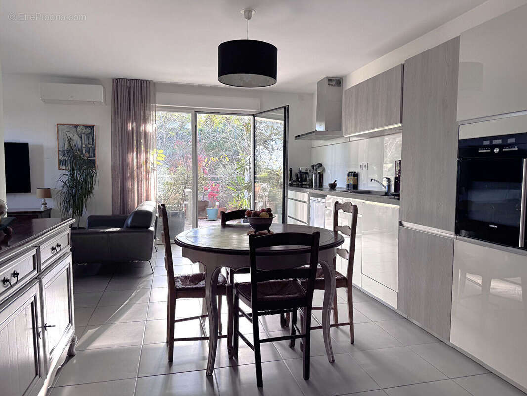 Appartement à VILLENEUVE-LES-AVIGNON