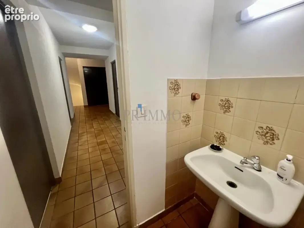 Fréjus Centre Immeuble entier à vendre avec ascenseur et ter - photo 9