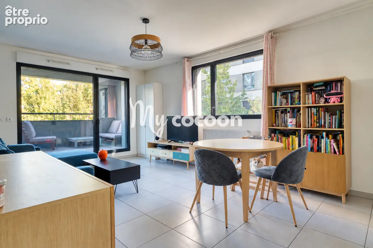 Lyon 7 - blandan - t3 - 64m2 - photo 1
