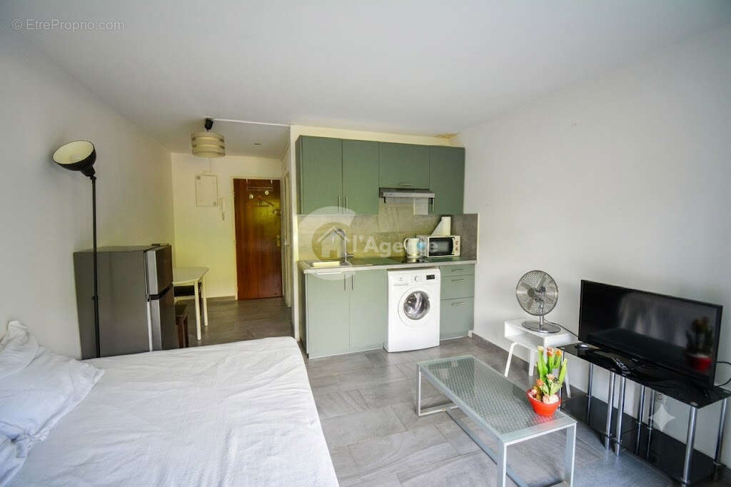 Appartement à VALLAURIS