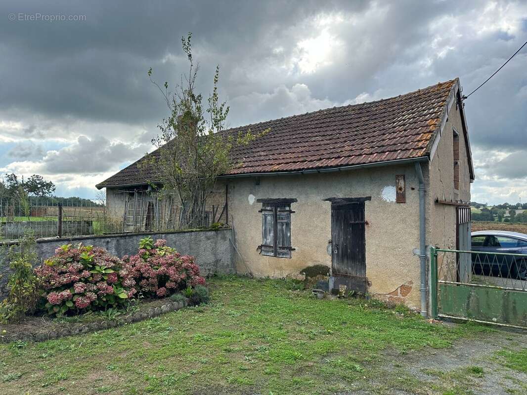 Maison 92 m² à Sarzay  - photo 7