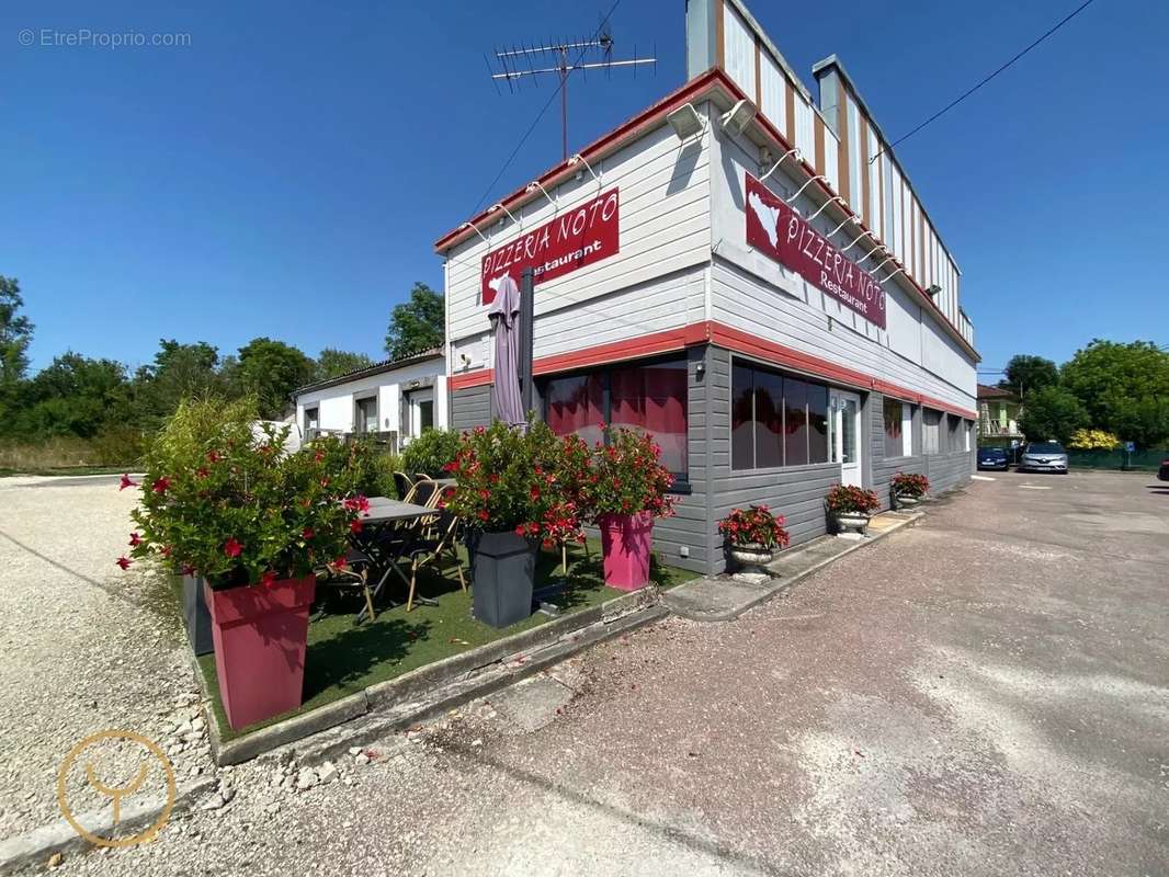 Commerce à ESTISSAC