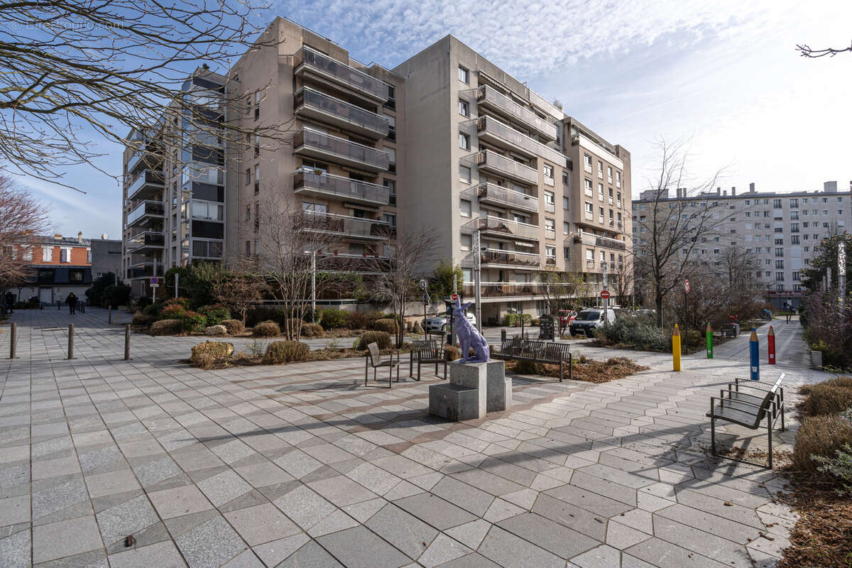 Appartement à SURESNES